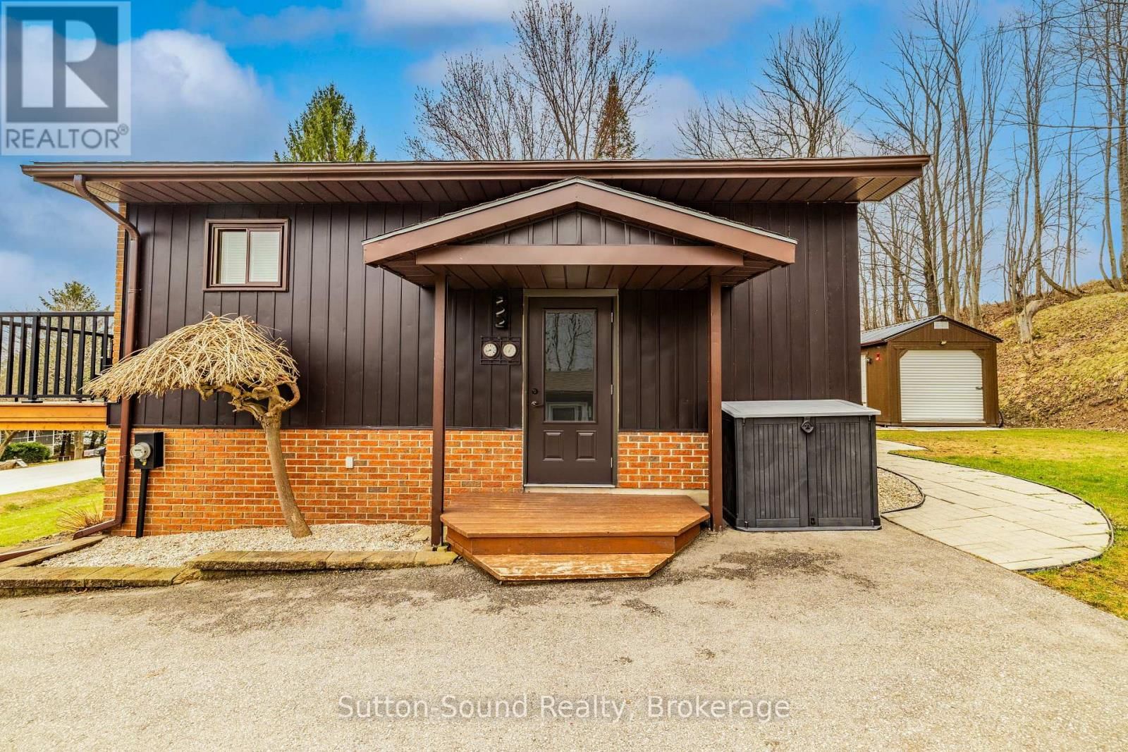 138 MACINTOSH DRIVE Image 4