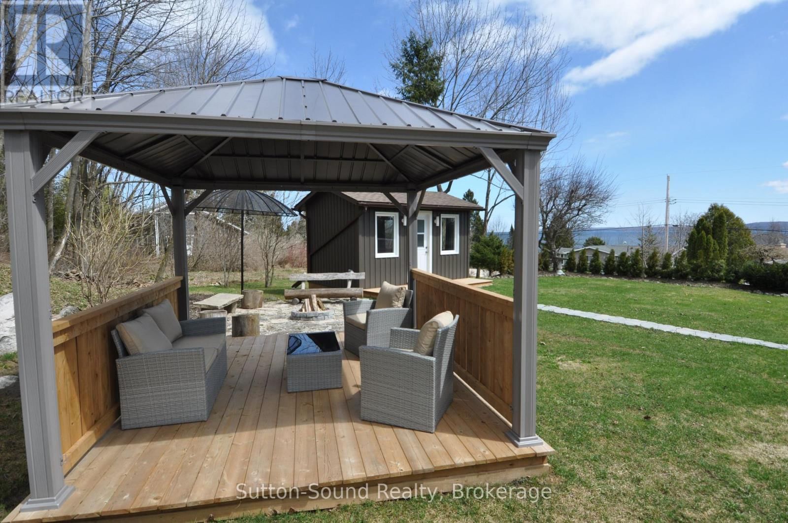 138 MACINTOSH DRIVE Image 42