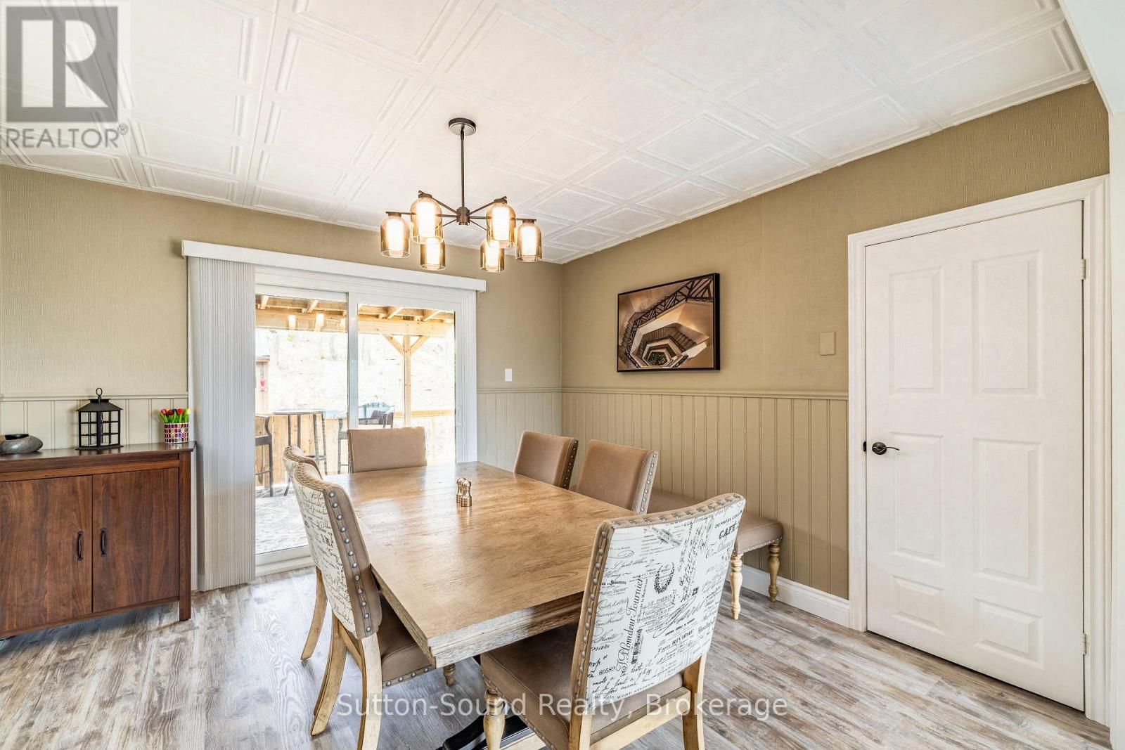 138 MACINTOSH DRIVE Image 9