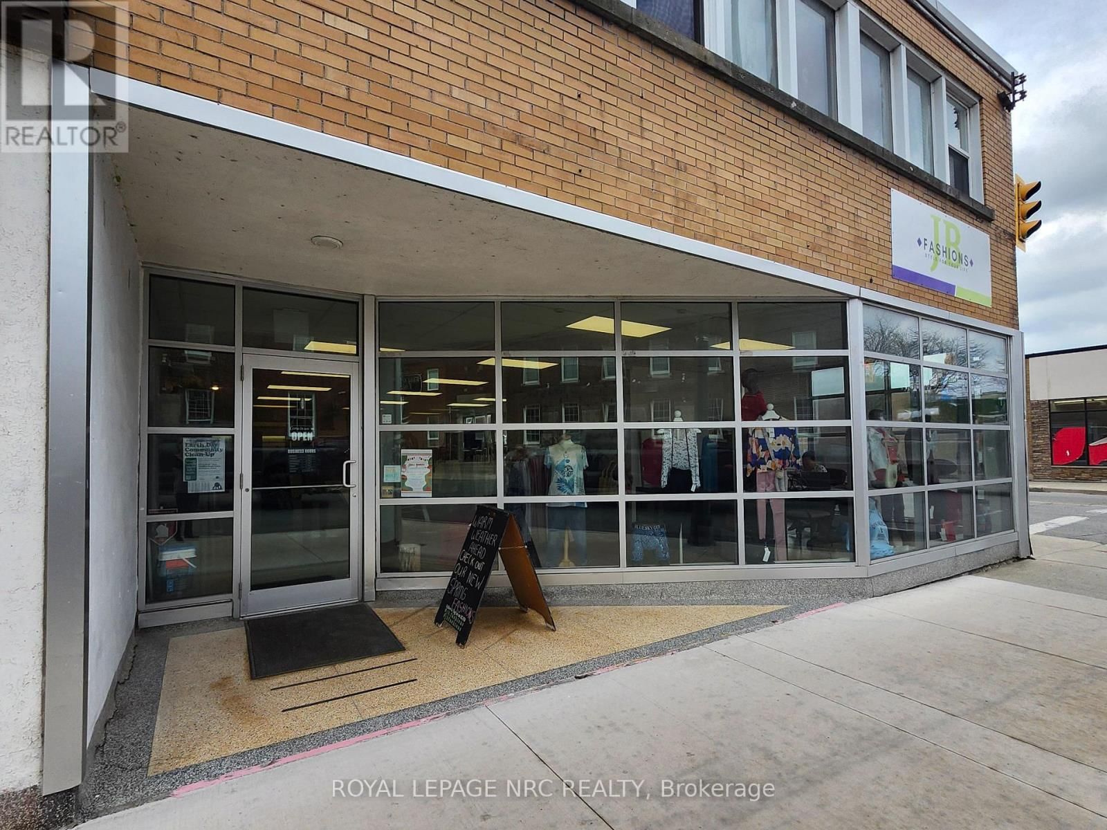 30 CLARENCE STREET Image 2