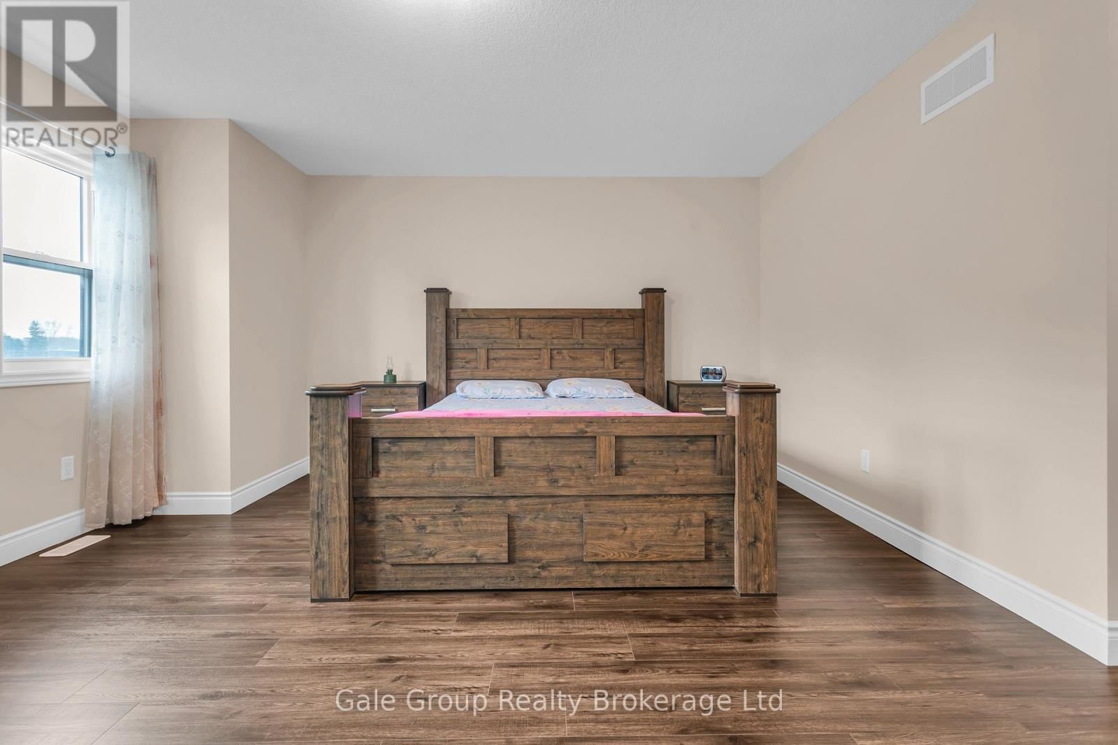 48 CASH CRESCENT Image 17