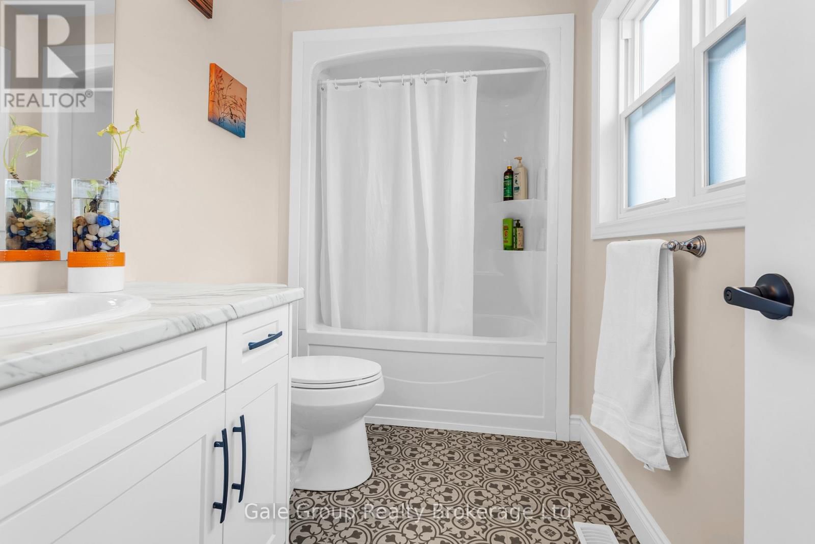 48 CASH CRESCENT Image 18