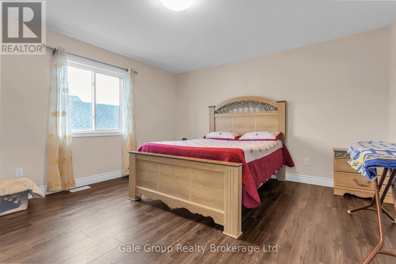 48 CASH CRESCENT Image 21