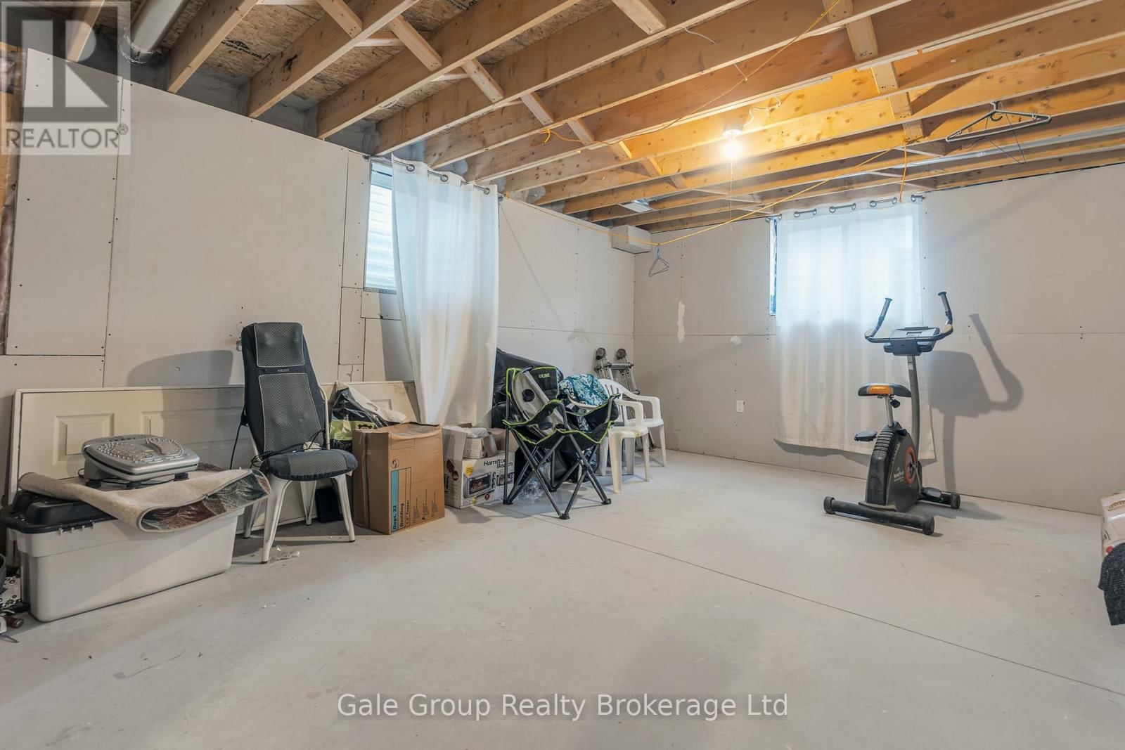 48 CASH CRESCENT Image 27