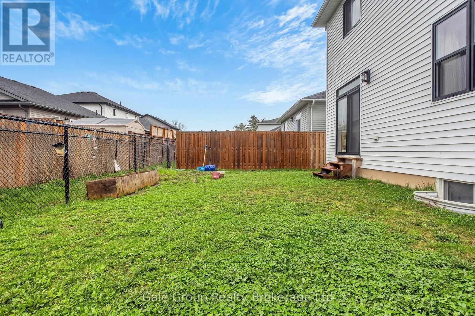 48 CASH CRESCENT Image 32