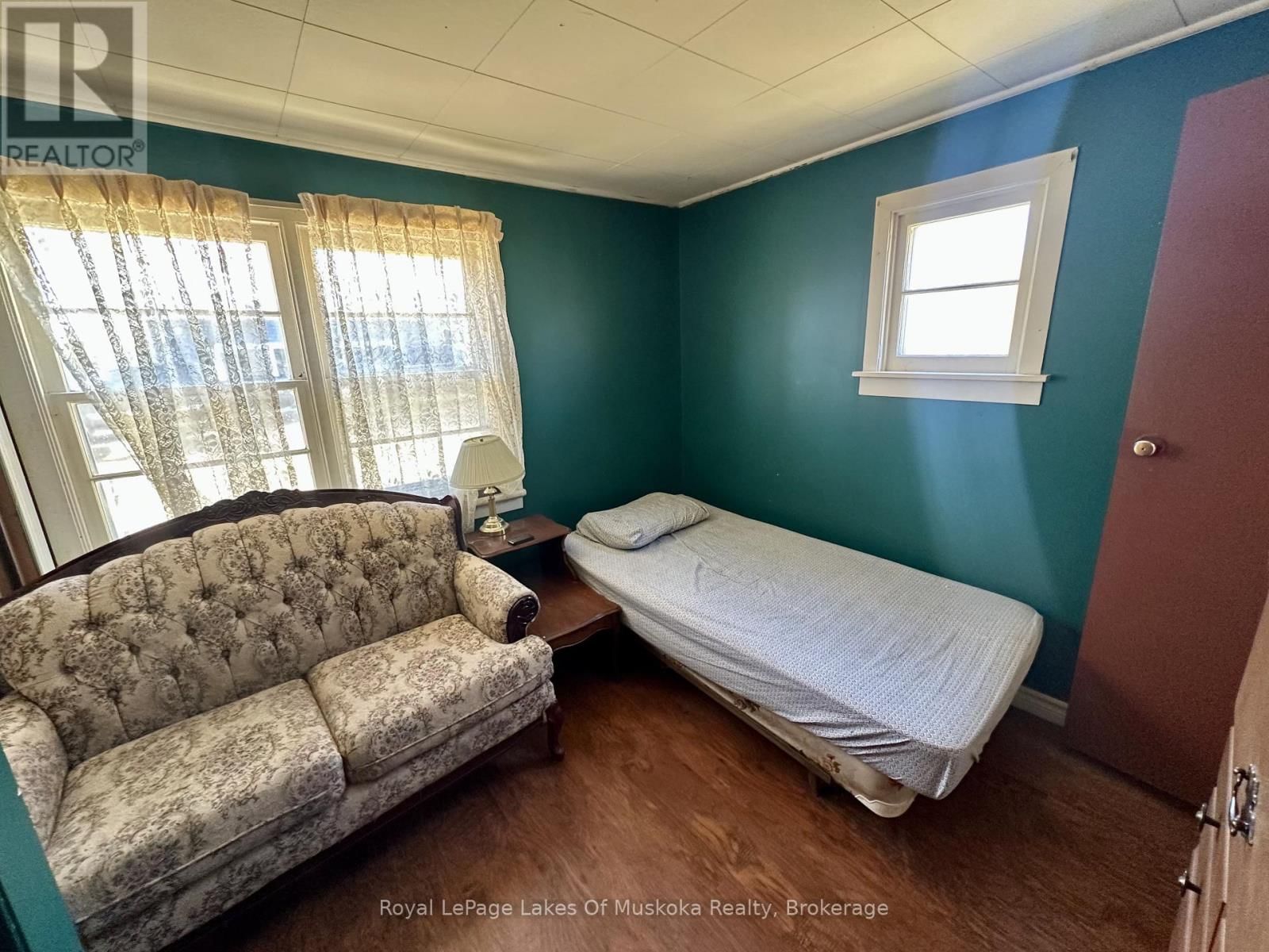 1080 ST. PETER'S ROAD Image 10