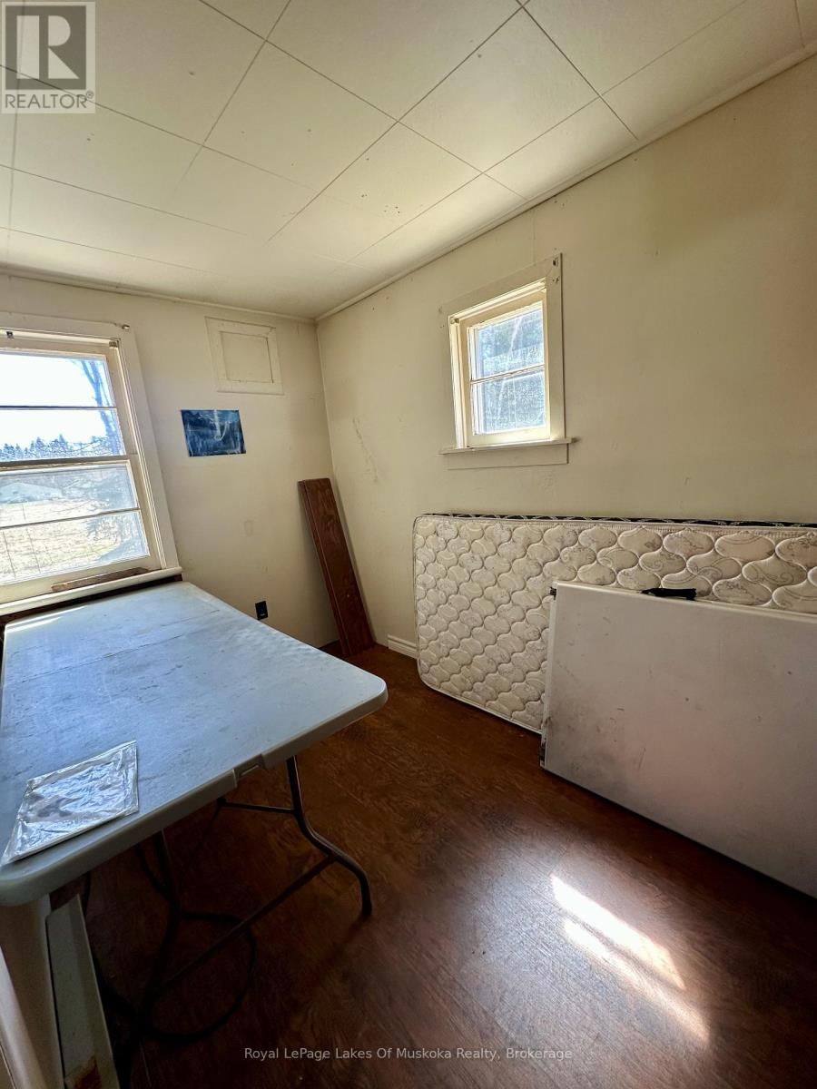 1080 ST. PETER'S ROAD Image 11