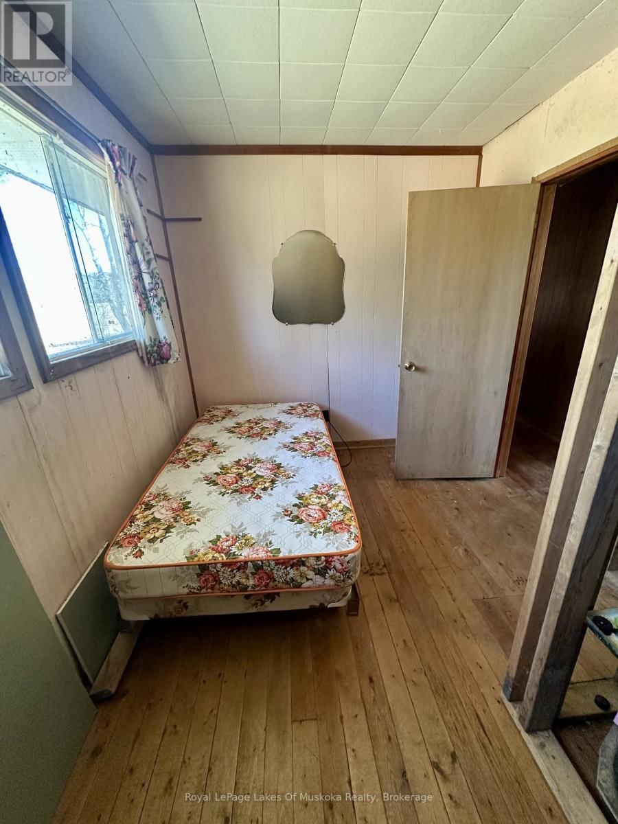 1080 ST. PETER'S ROAD Image 21