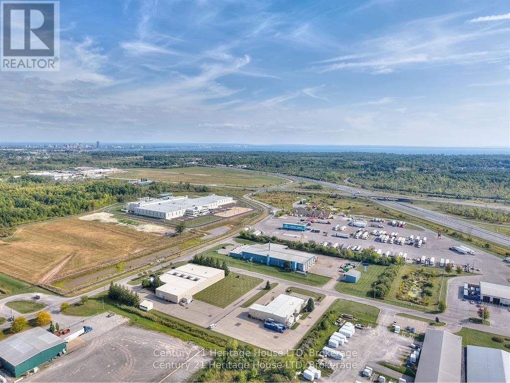 1767 PETTIT ROAD Image 13