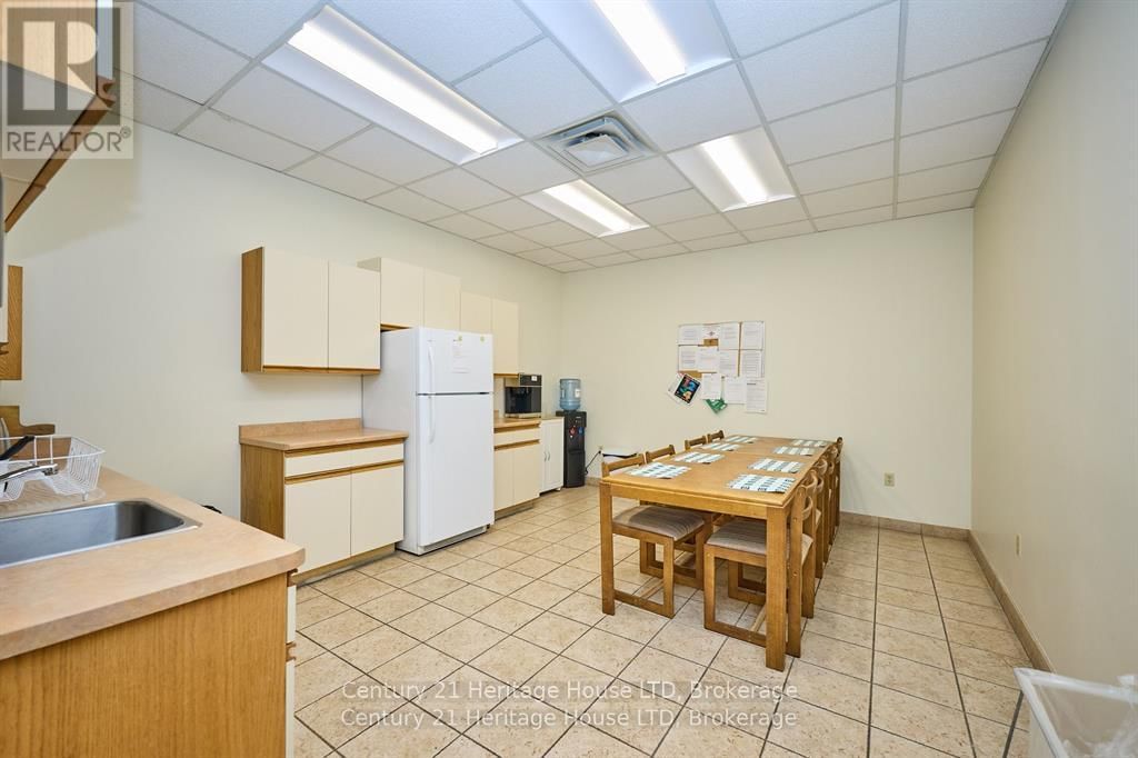 1767 PETTIT ROAD Image 7