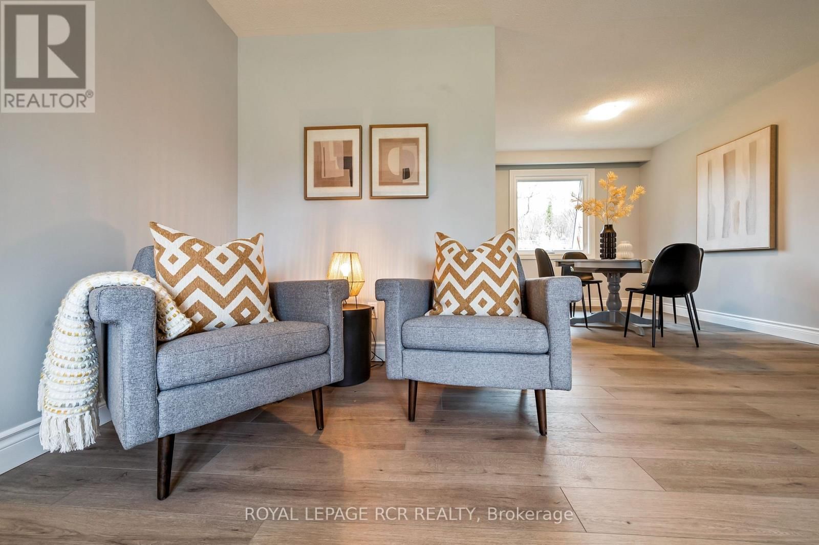 24 RANDY AVENUE Image 10