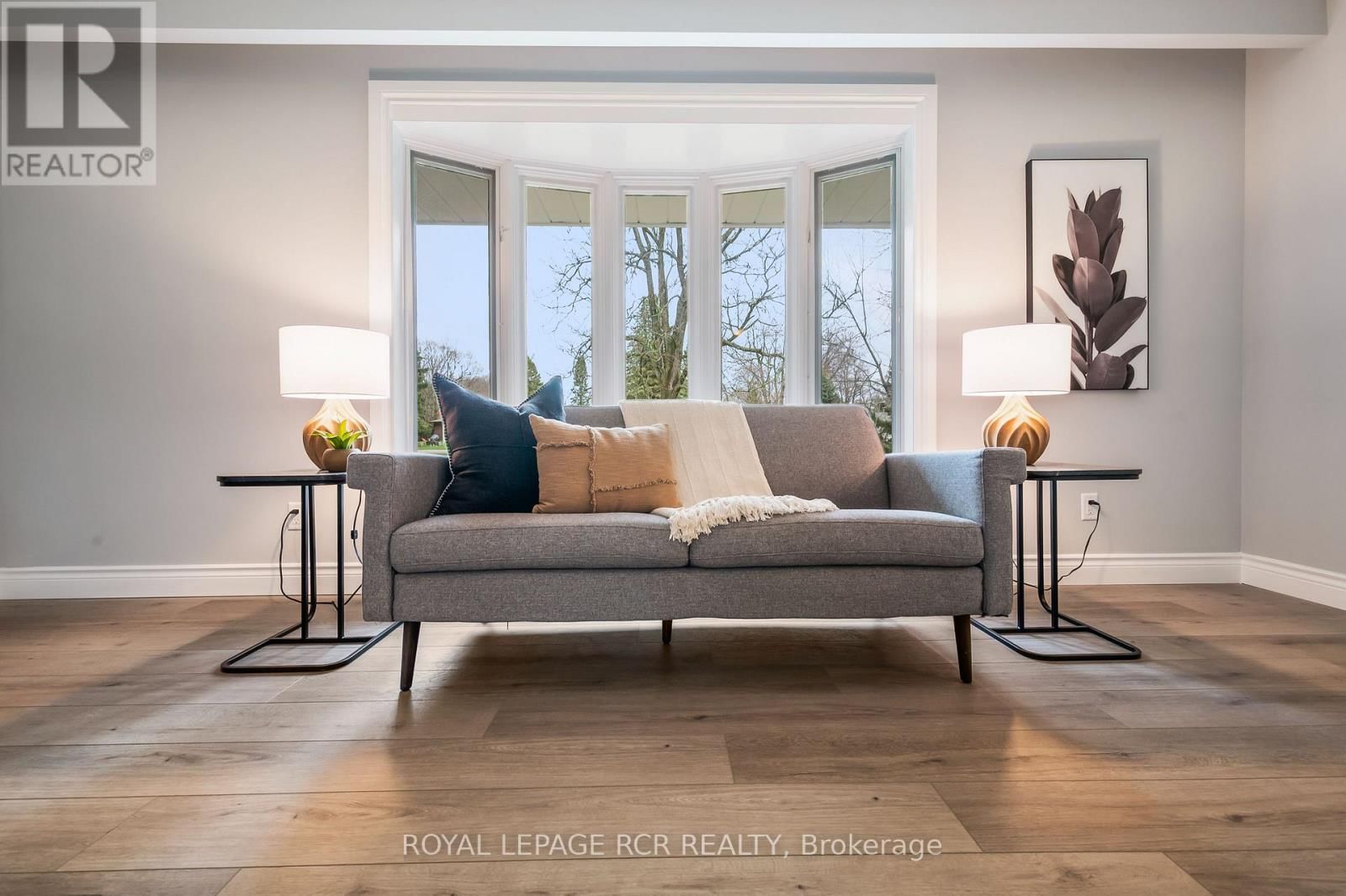 24 RANDY AVENUE Image 13