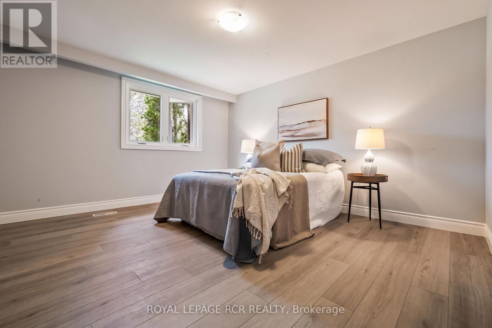 24 RANDY AVENUE Image 16