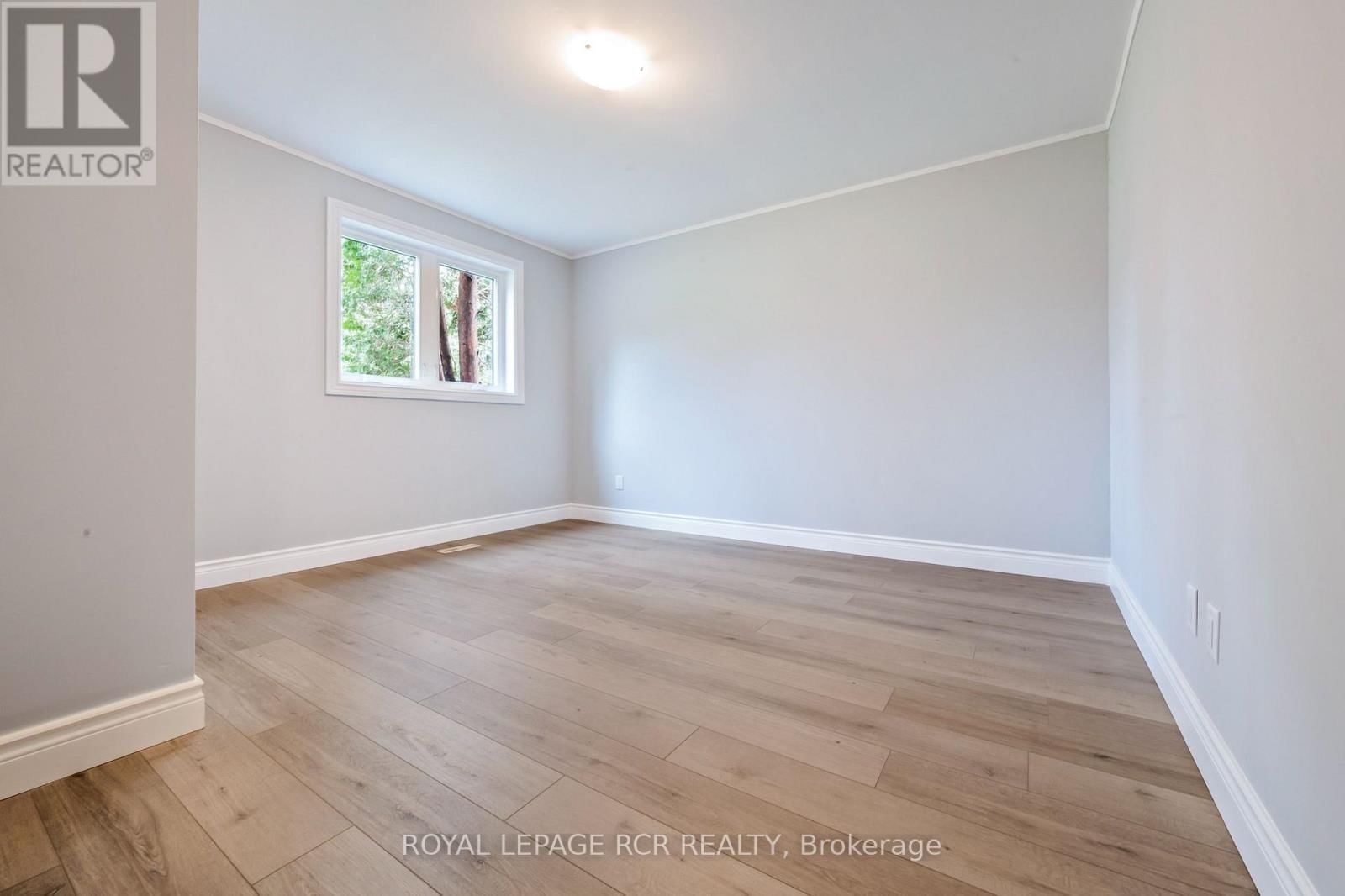 24 RANDY AVENUE Image 28