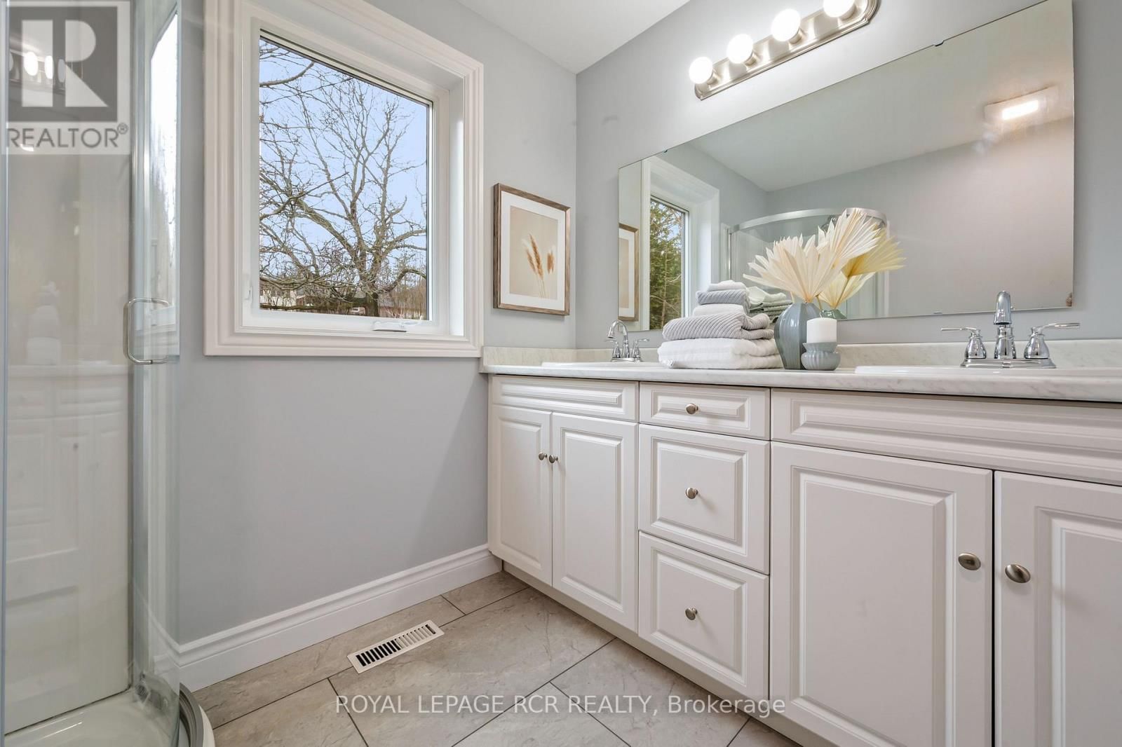 24 RANDY AVENUE Image 30