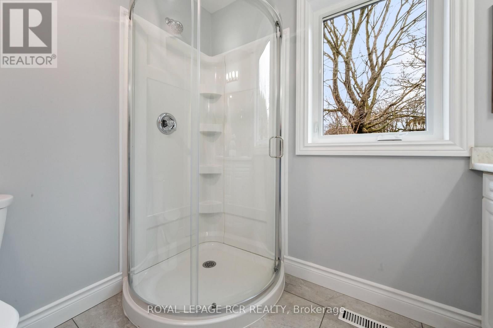 24 RANDY AVENUE Image 31