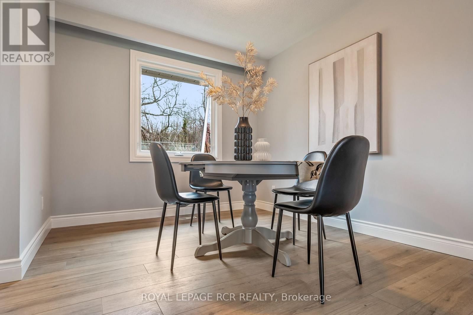 24 RANDY AVENUE Image 8