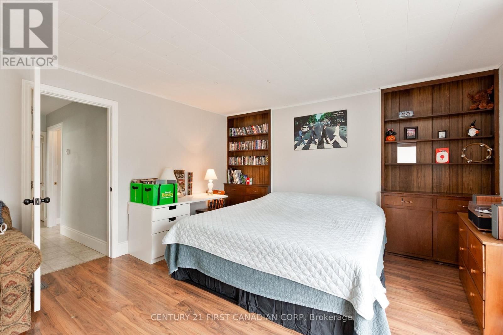 65 FIRST AVENUE Image 17