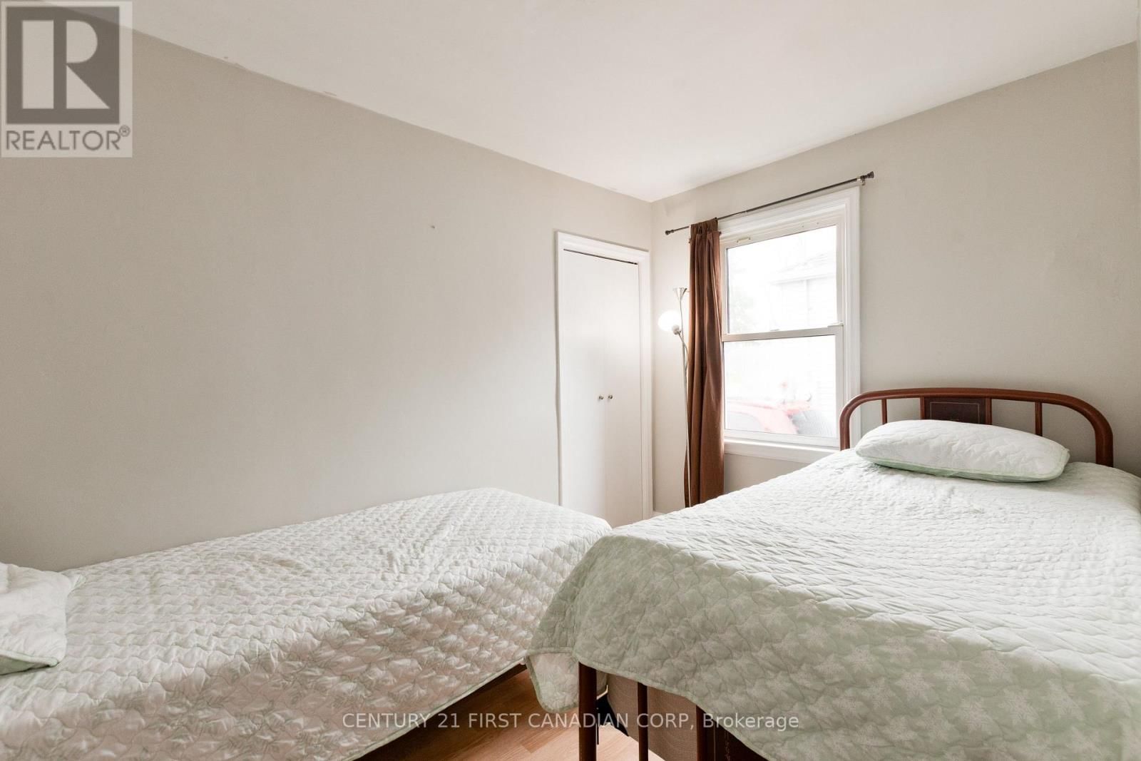 65 FIRST AVENUE Image 21