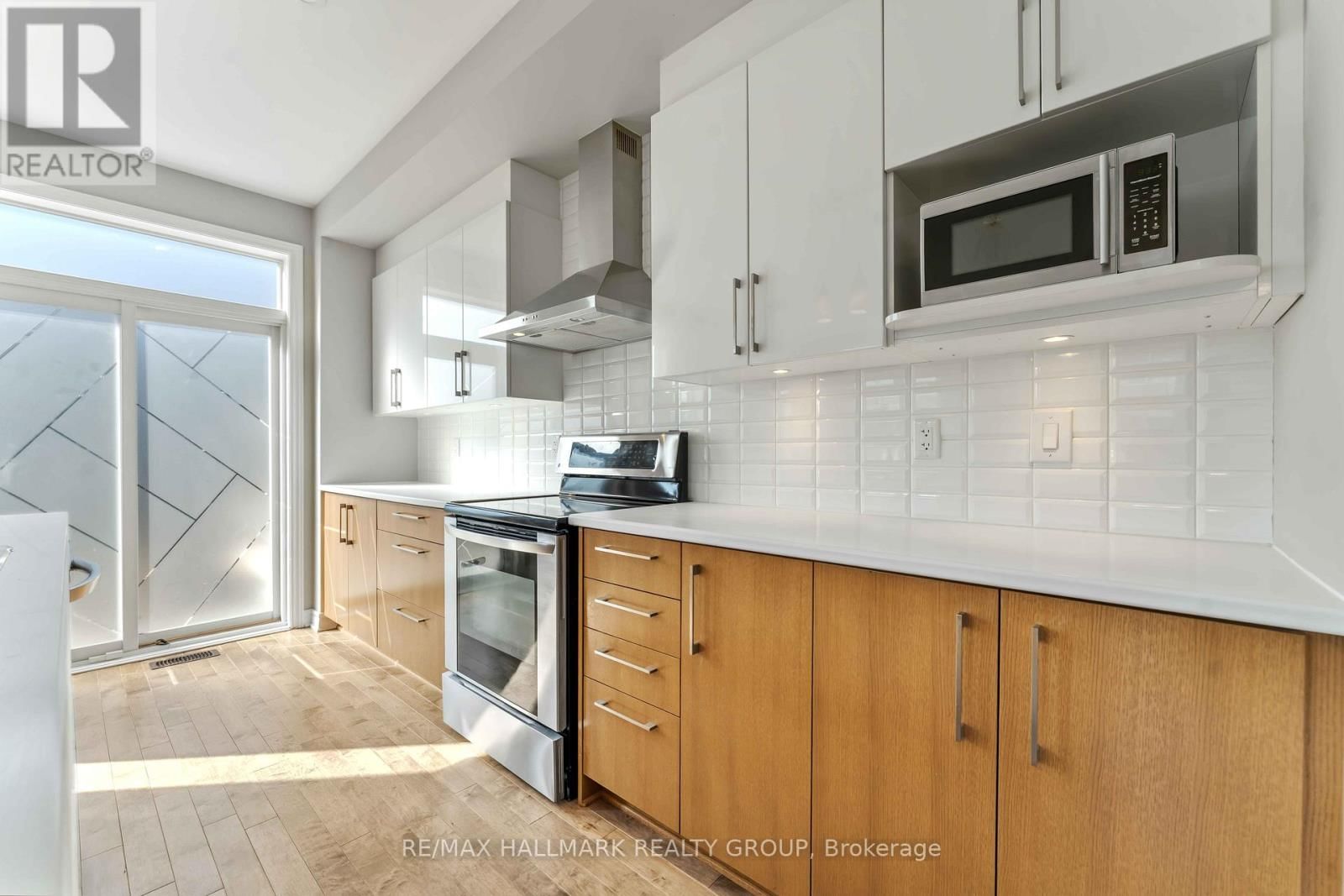 534 HYSSOP STREET Image 12