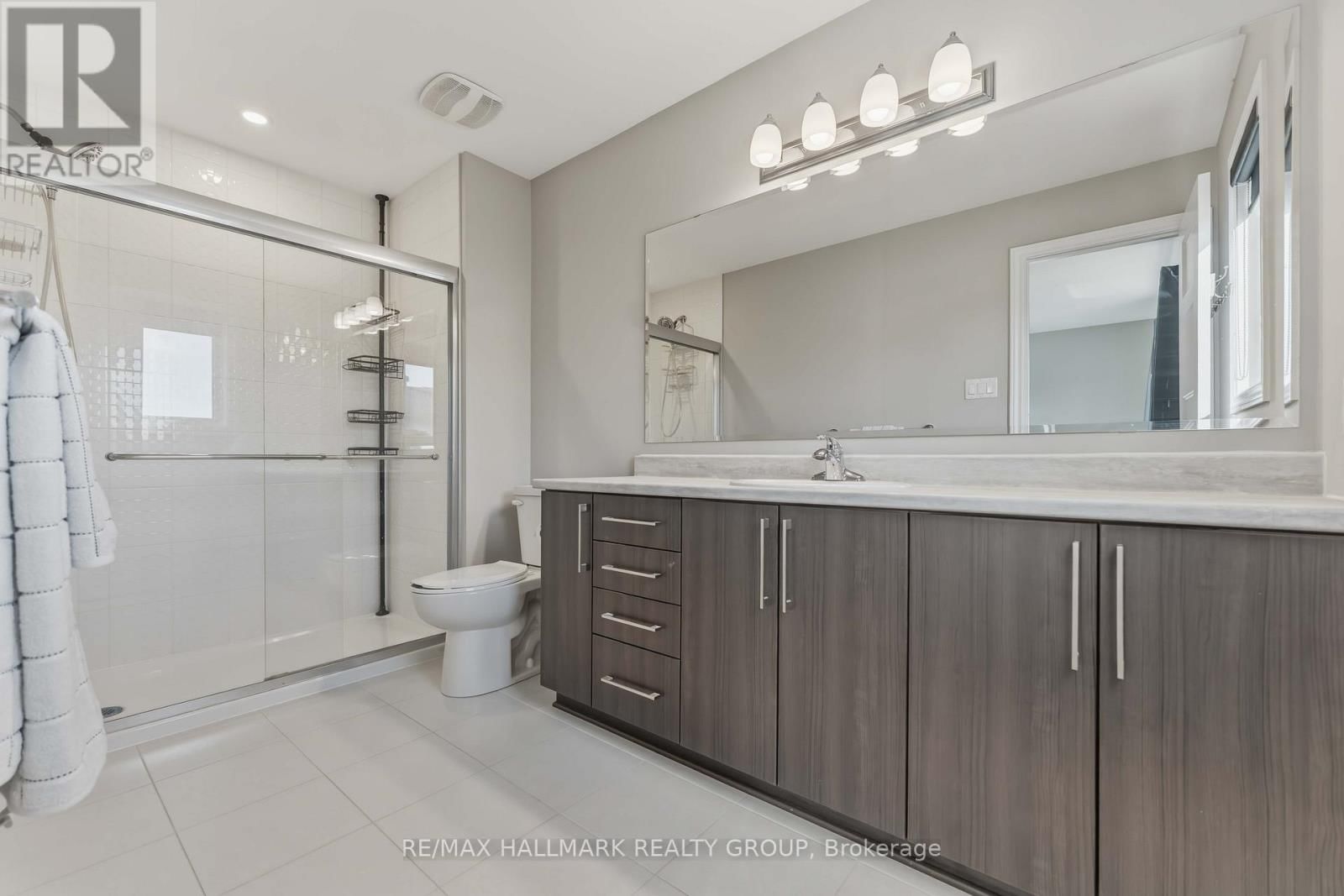 534 HYSSOP STREET Image 20