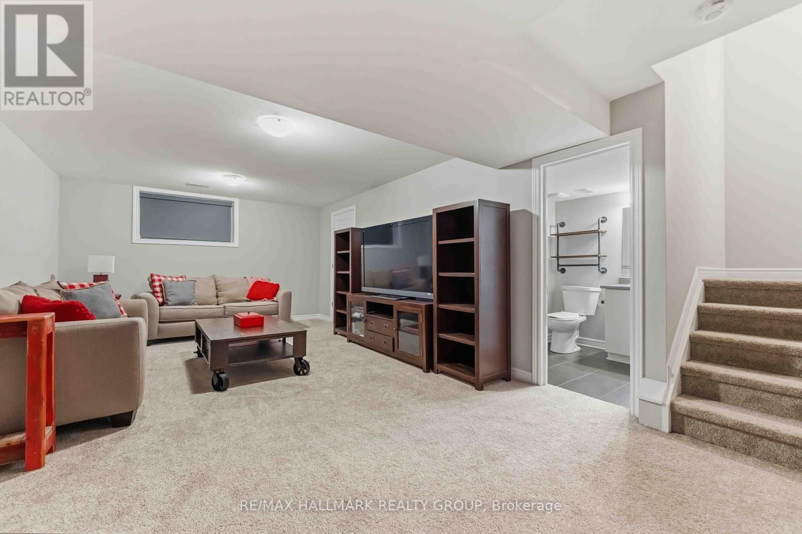 534 HYSSOP STREET Image 27