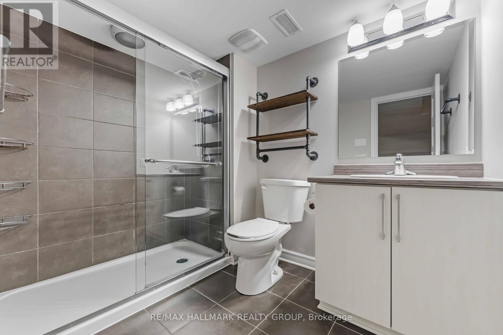 534 HYSSOP STREET Image 30