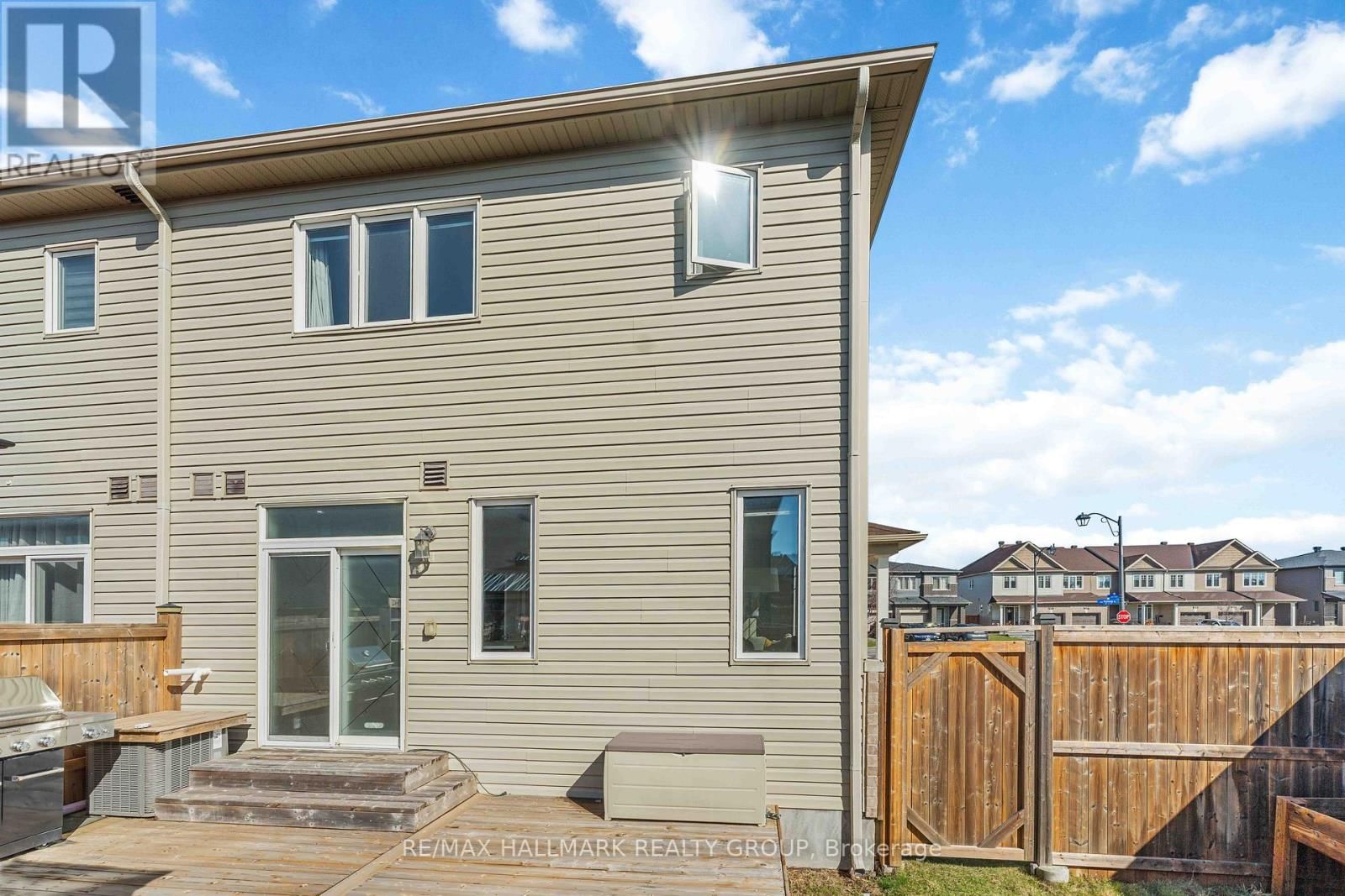 534 HYSSOP STREET Image 33