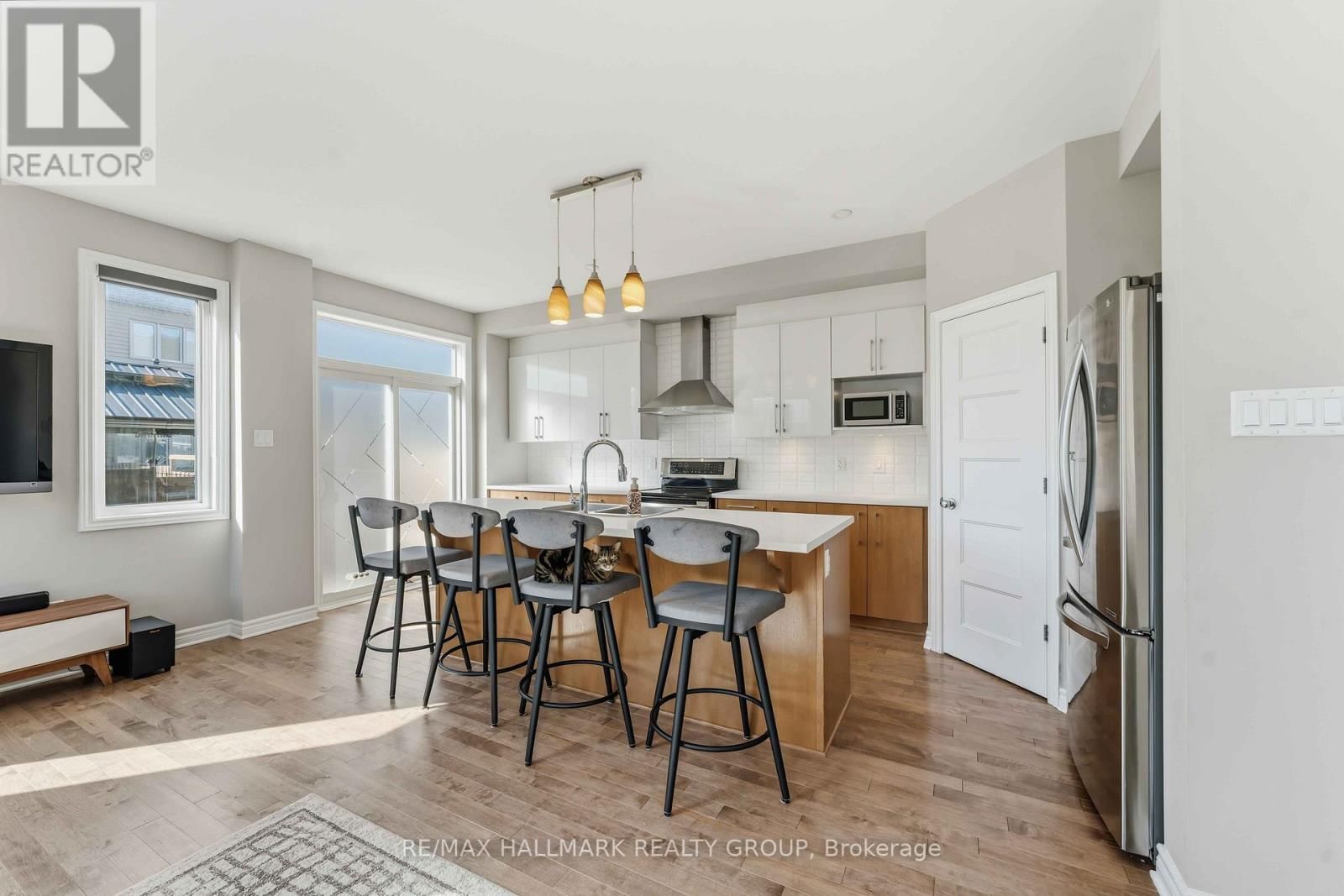 534 HYSSOP STREET Image 7