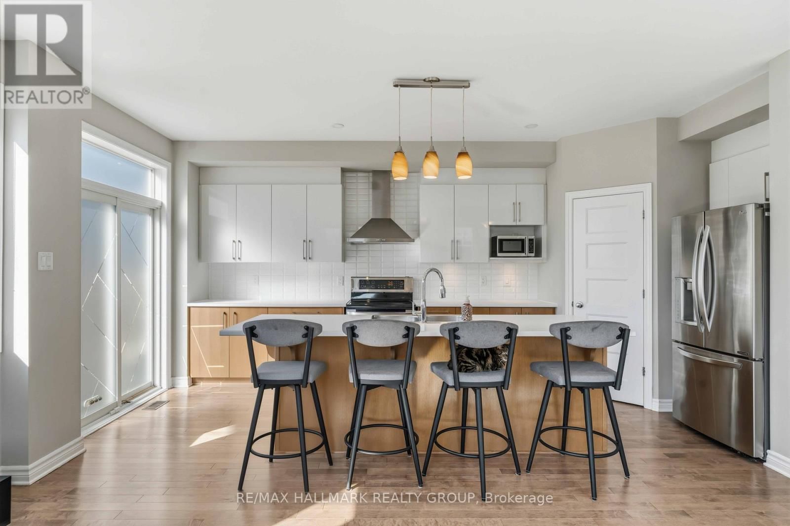 534 HYSSOP STREET Image 8