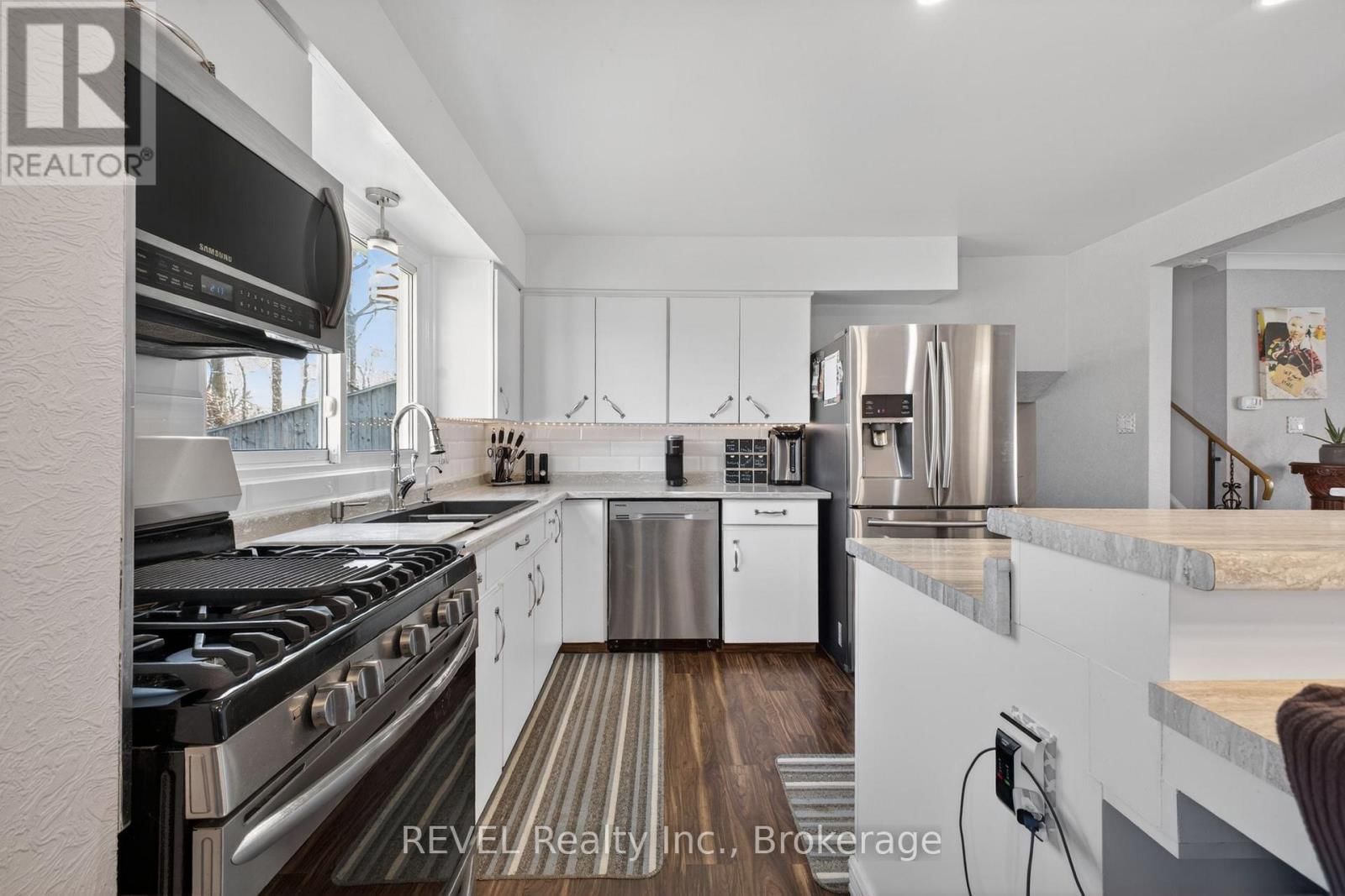 698 DAYTONA DRIVE Image 12