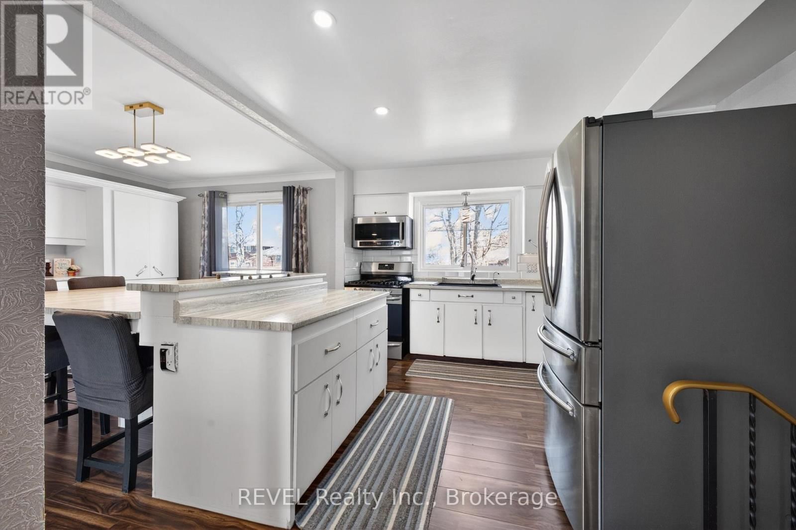 698 DAYTONA DRIVE Image 13