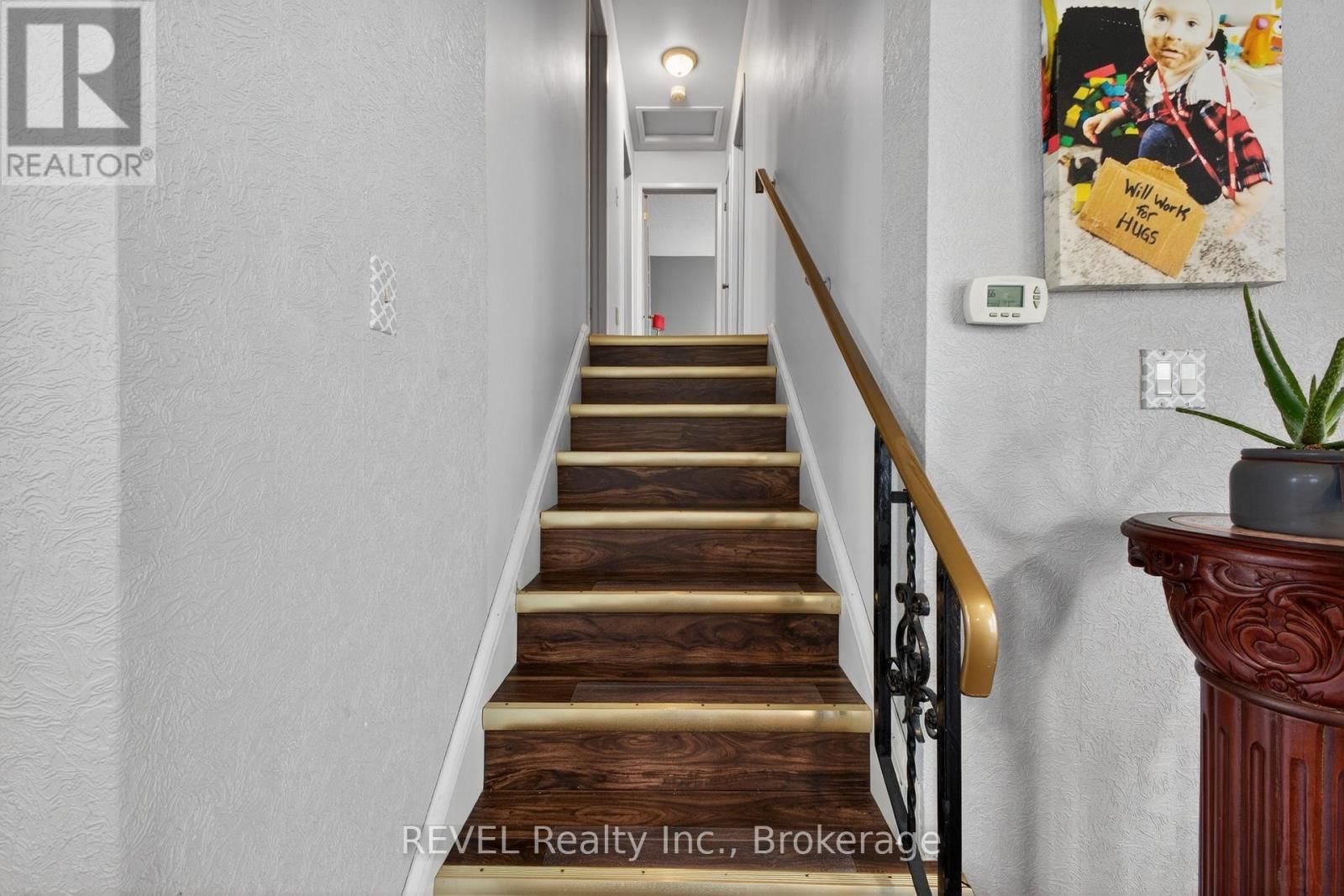 698 DAYTONA DRIVE Image 14