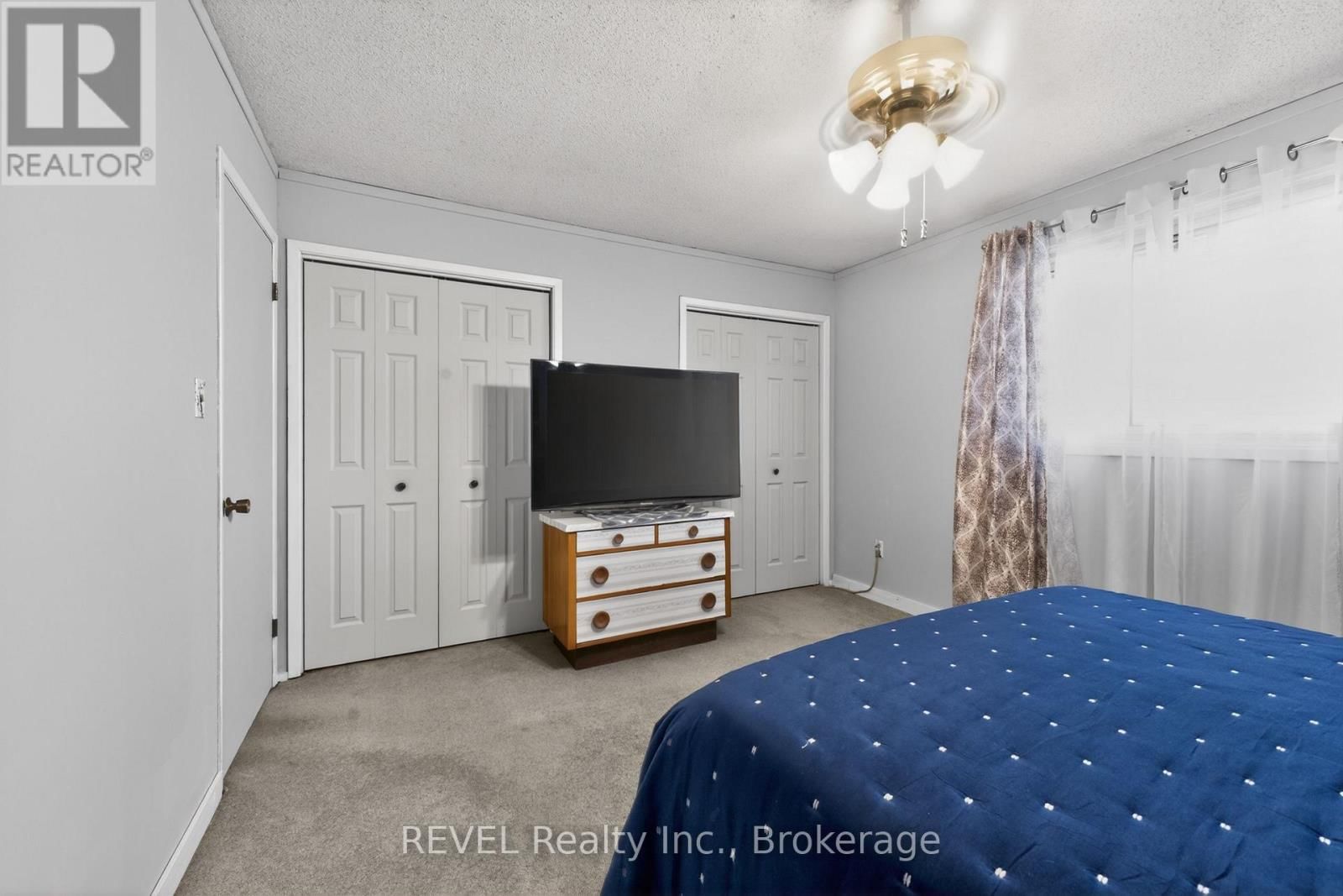 698 DAYTONA DRIVE Image 17