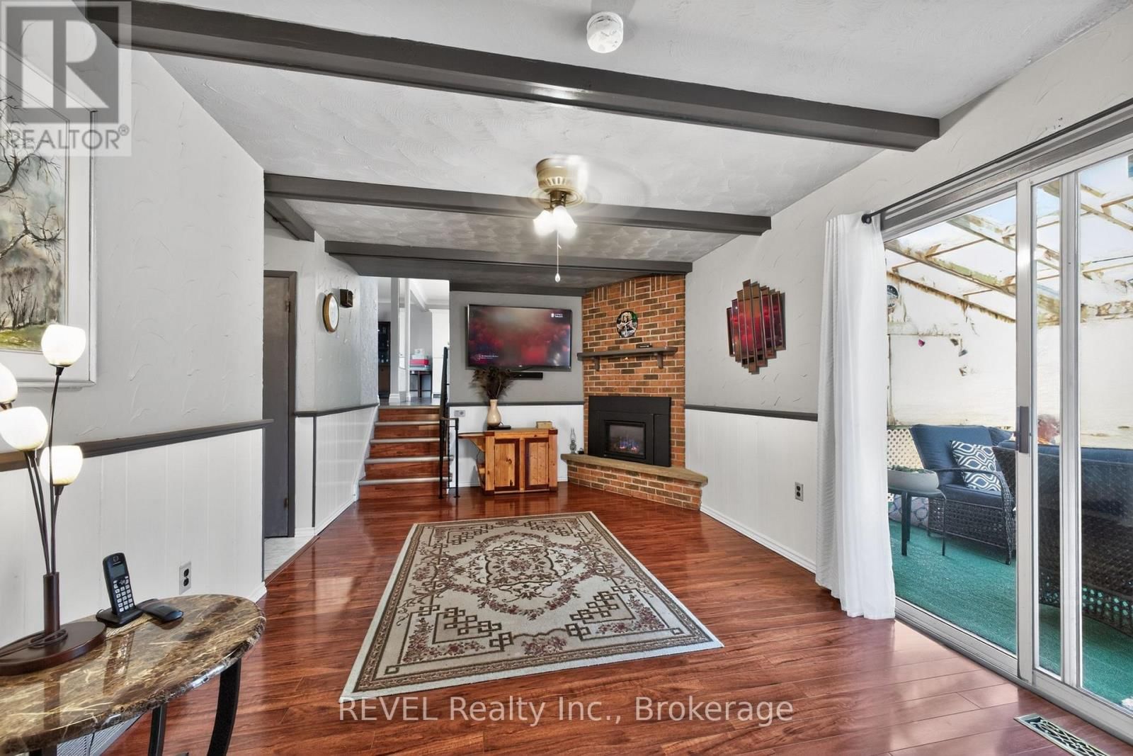 698 DAYTONA DRIVE Image 23