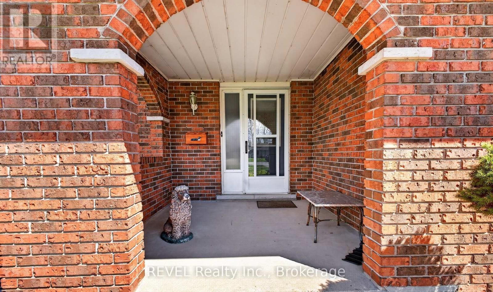 698 DAYTONA DRIVE Image 5