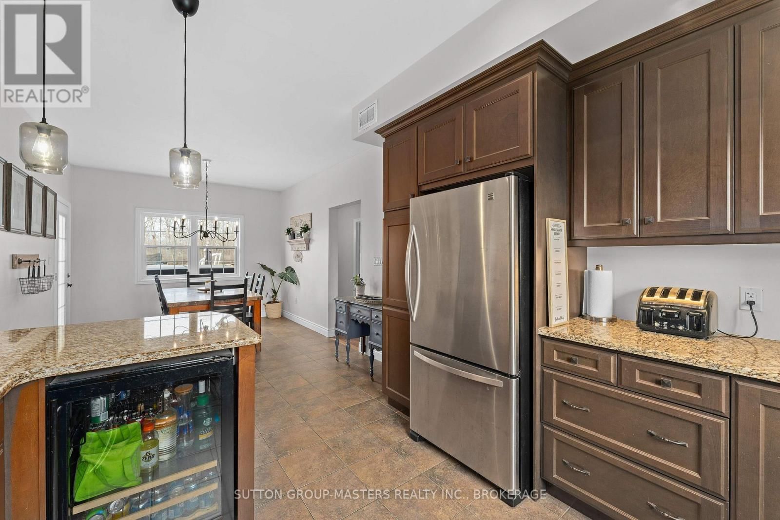 11 DAWSON DRIVE Image 12