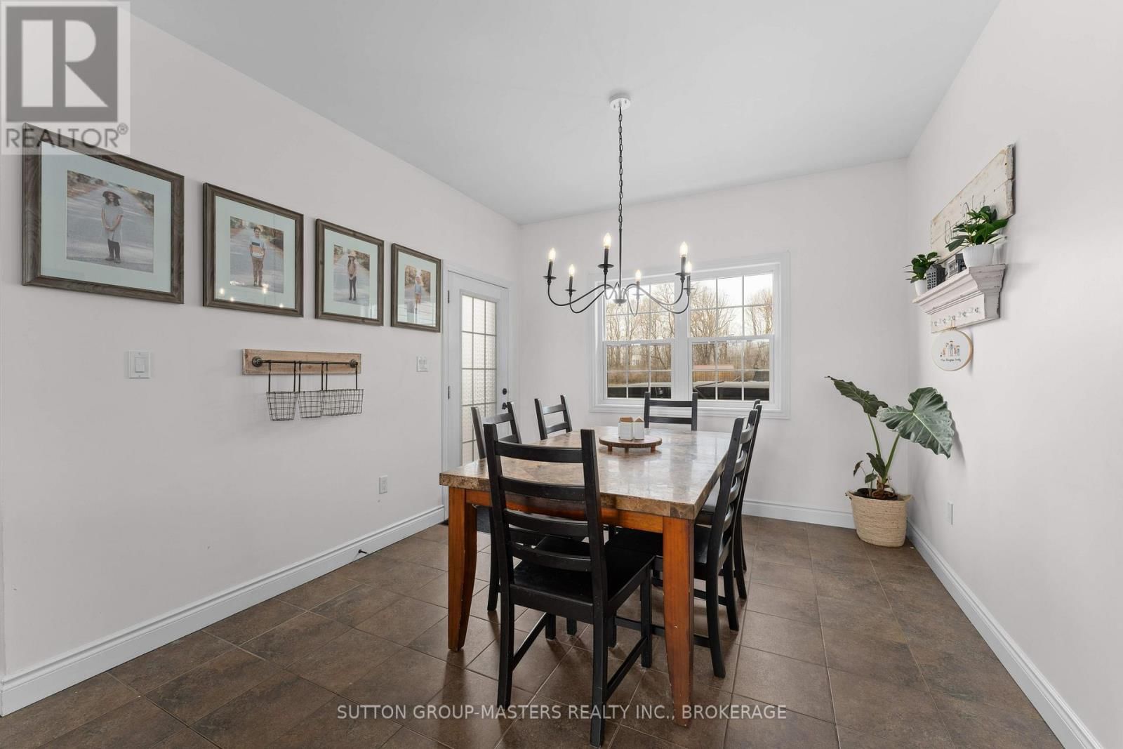 11 DAWSON DRIVE Image 8