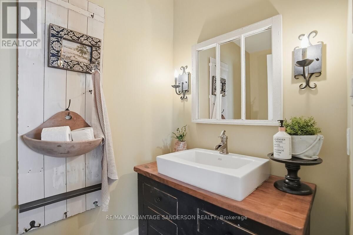 12486 MEDWAY ROAD Image 38