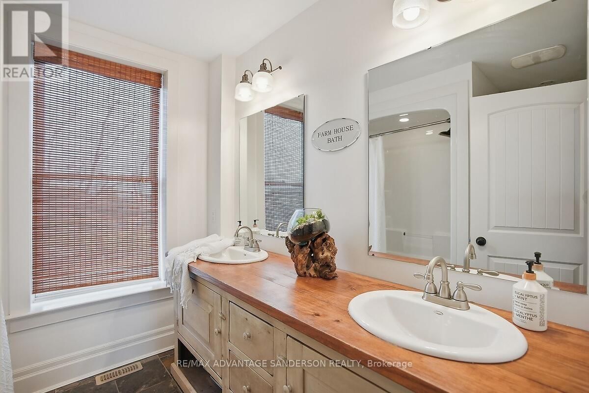 12486 MEDWAY ROAD Image 43