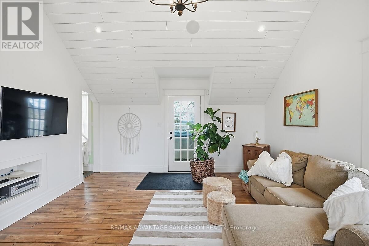 12486 MEDWAY ROAD Image 48