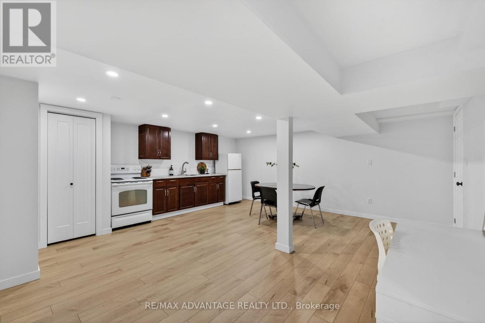 60 WEXFORD AVENUE Image 25