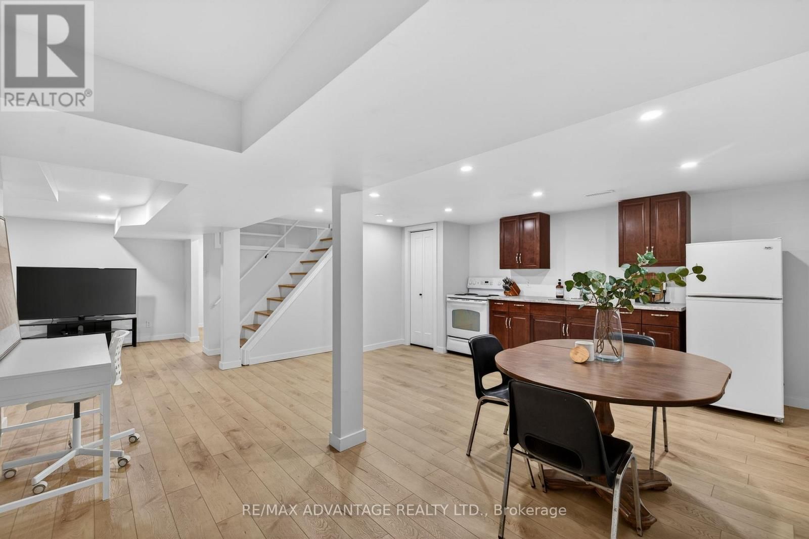 60 WEXFORD AVENUE Image 26