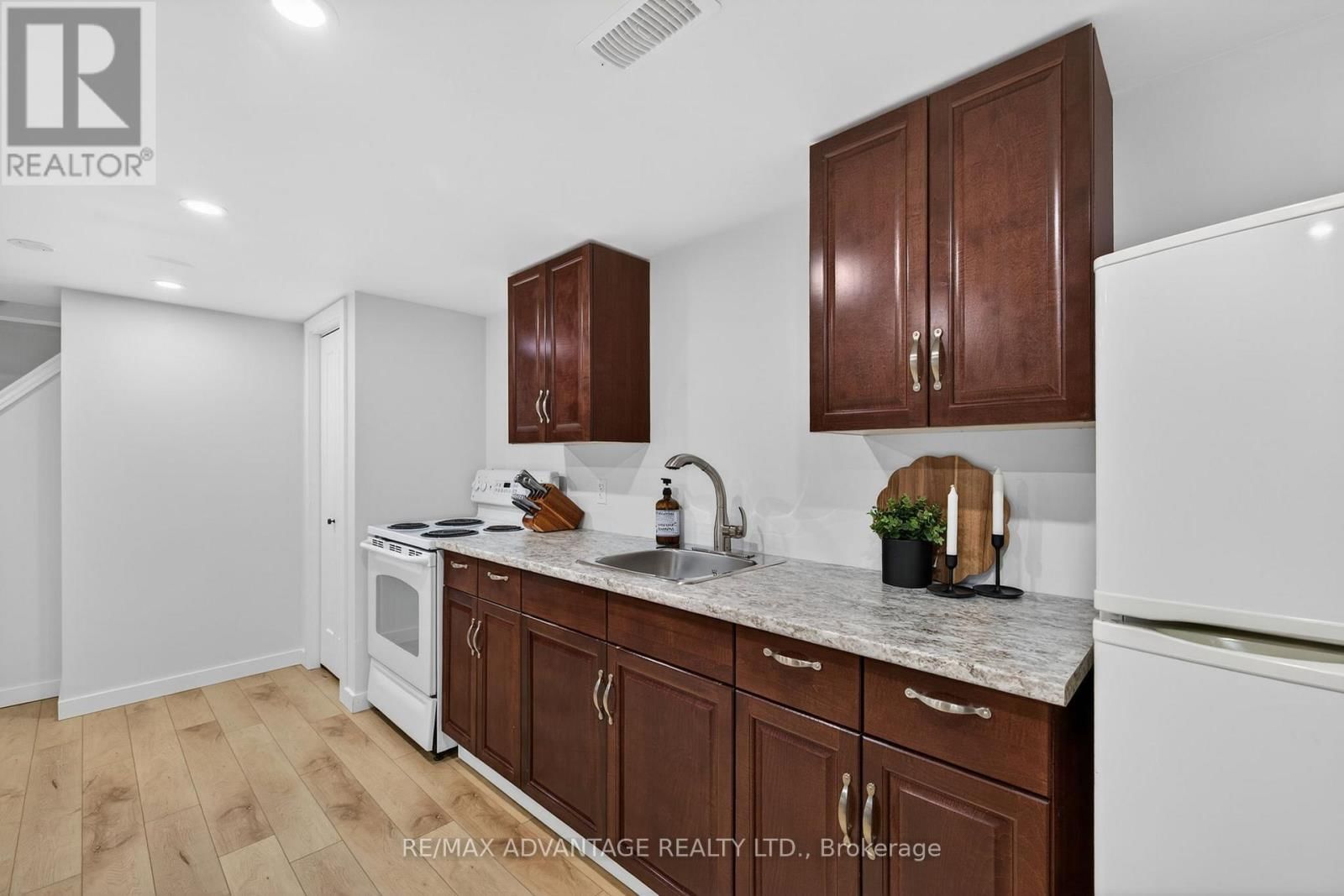 60 WEXFORD AVENUE Image 27