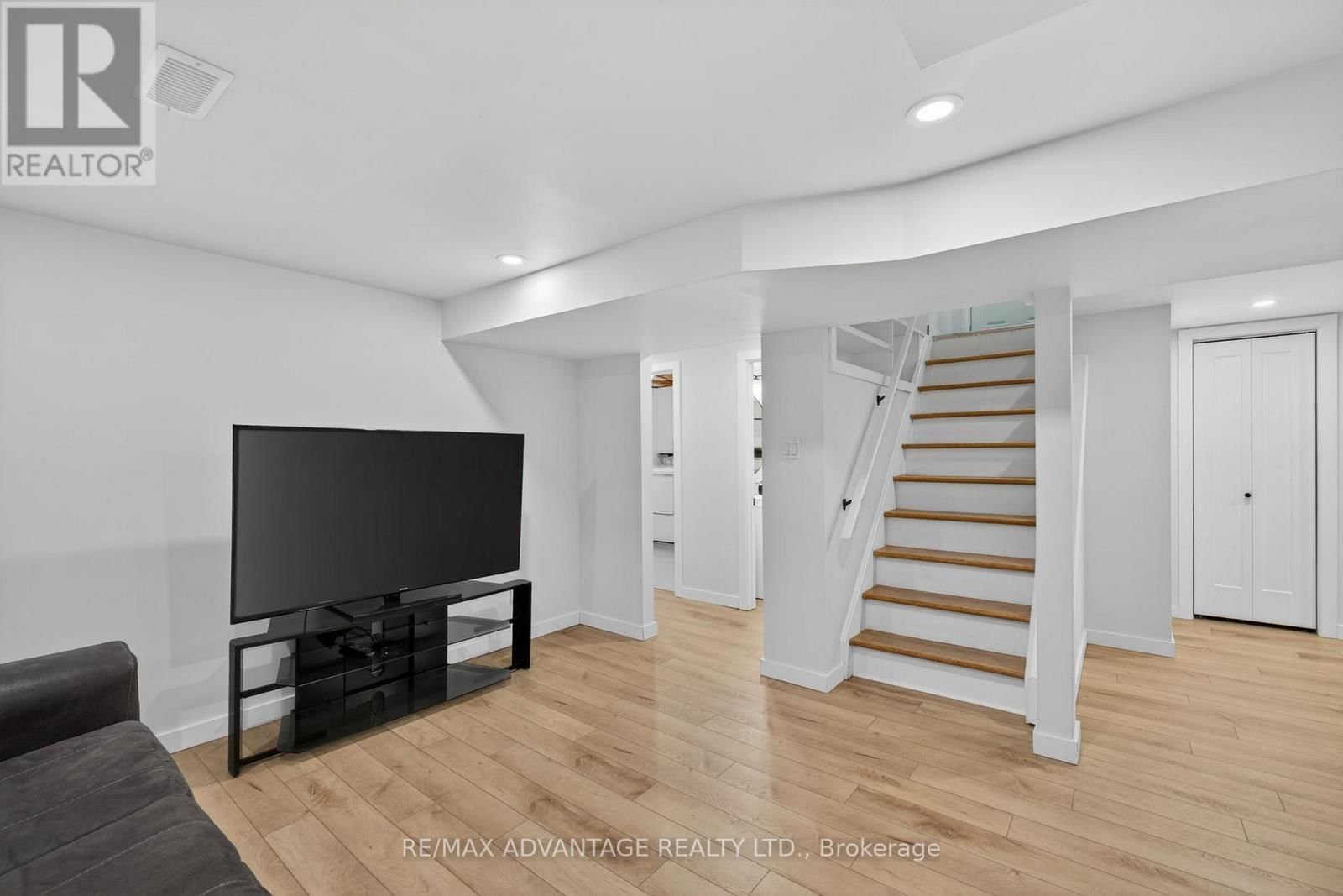 60 WEXFORD AVENUE Image 30