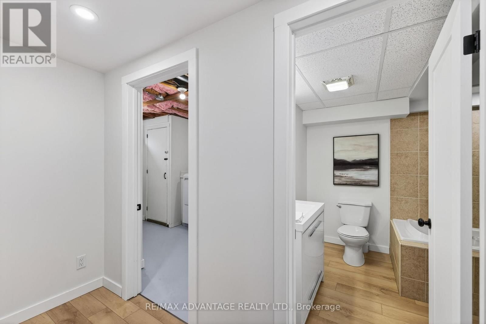 60 WEXFORD AVENUE Image 32