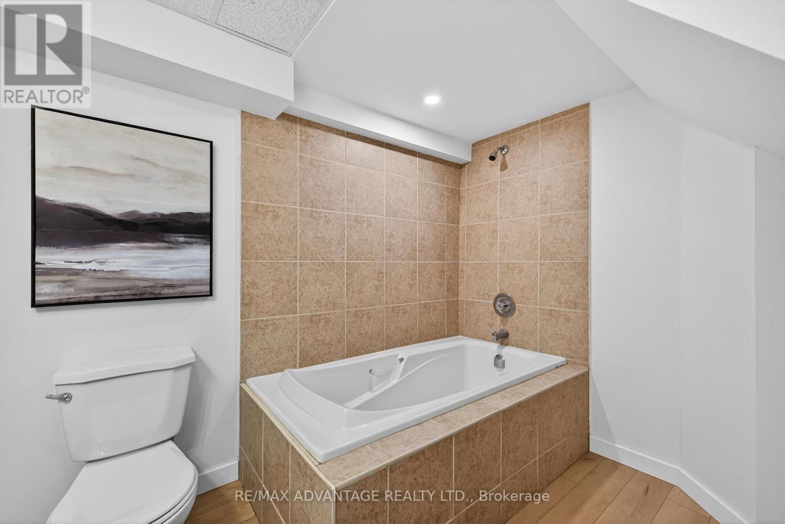 60 WEXFORD AVENUE Image 36