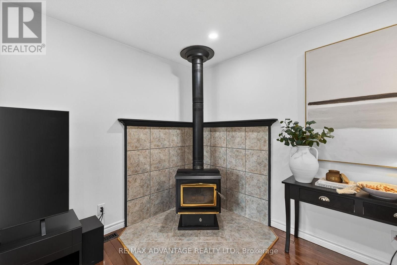 60 WEXFORD AVENUE Image 8