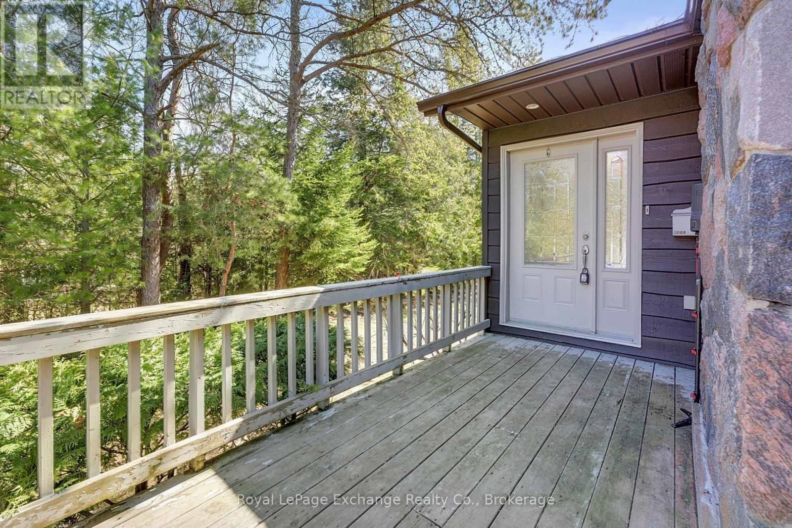 906 VICTORIA ROAD Image 12