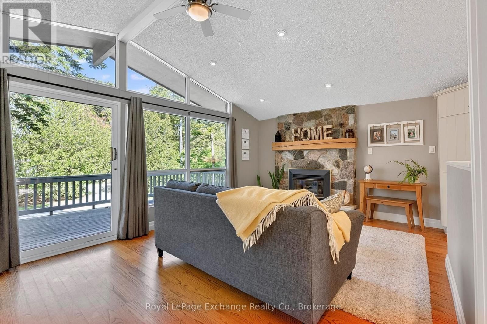 906 VICTORIA ROAD Image 23